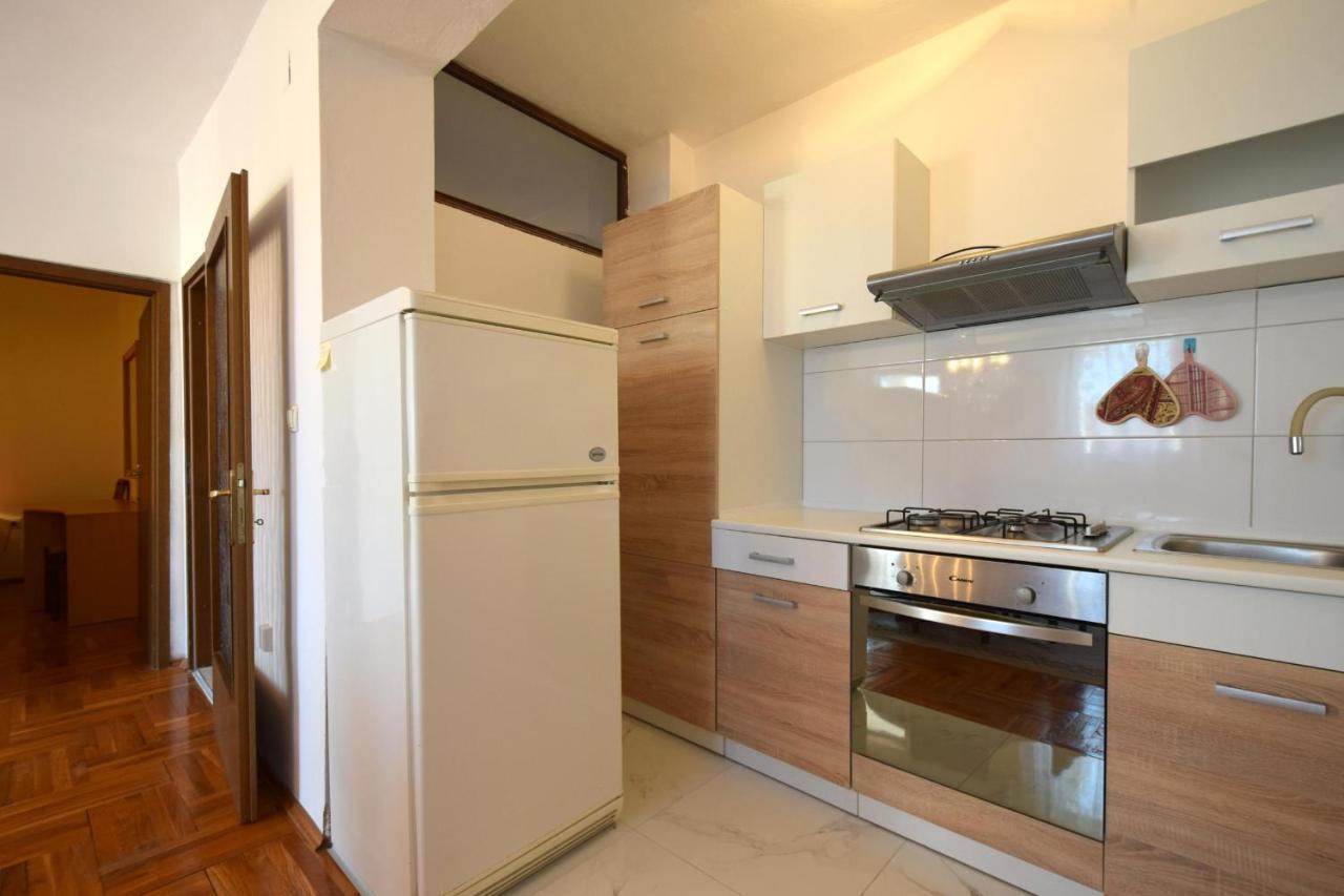 Apartments Petrovic Malinska Kültér fotó