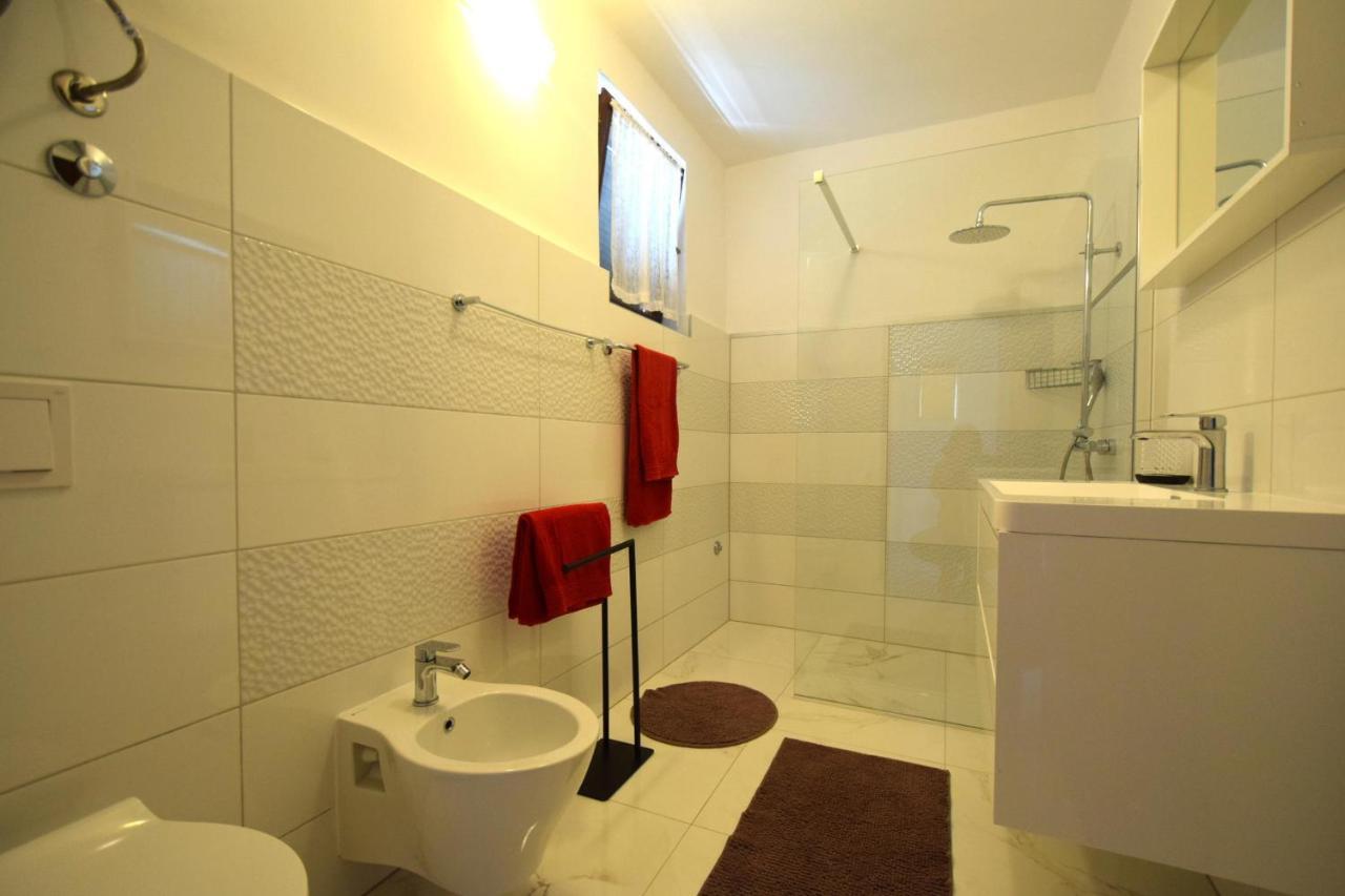 Apartments Petrovic Malinska Kültér fotó