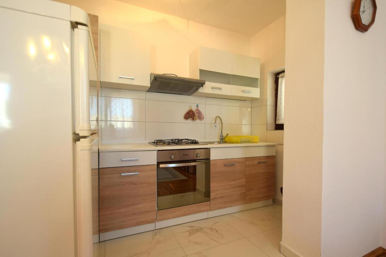 Apartments Petrovic Malinska Kültér fotó